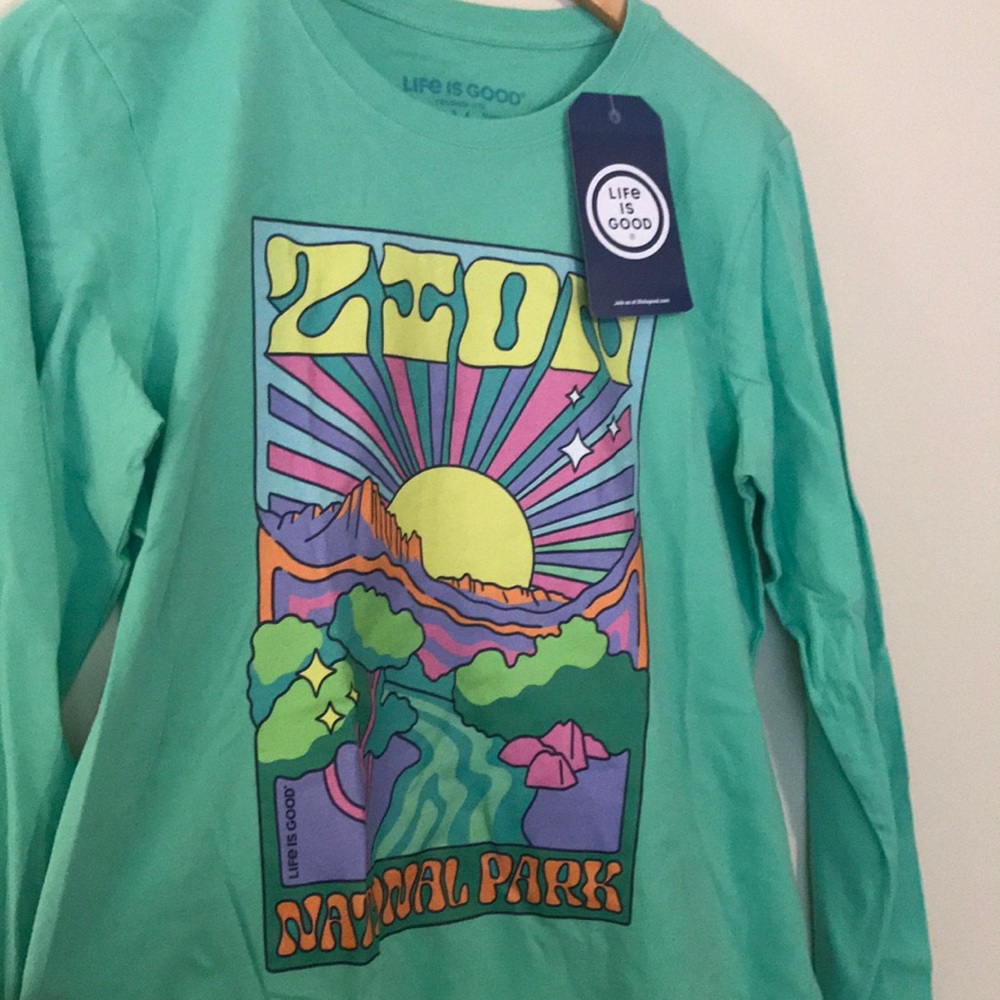 NWT - Zion National Park Life is Good Long Sleeve Shirt